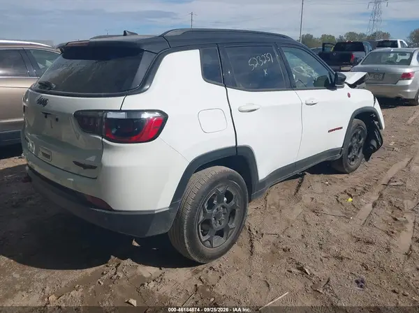 3C4NJDDN7PT523237 — 2023 Jeep Compass, фото 4 с аукциона IAAI, Передняя часть справа