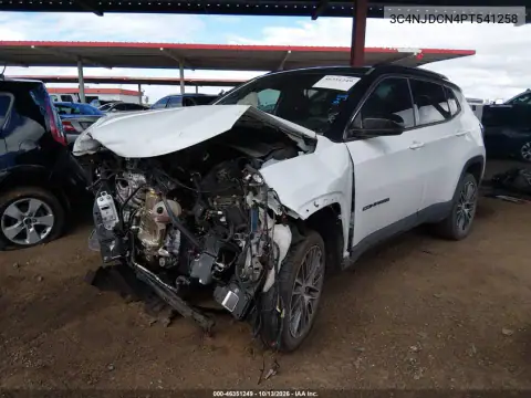 3C4NJDCN4PT541258 — 2023 Jeep Compass, фото 2 с аукциона IAAI, Передняя часть