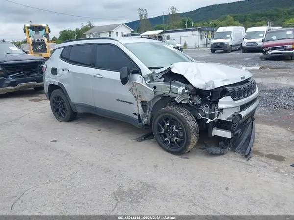 3C4NJDBN9ST607149 — 2025 Jeep Compass, Передняя часть справа (Right Front), фото до ремонта