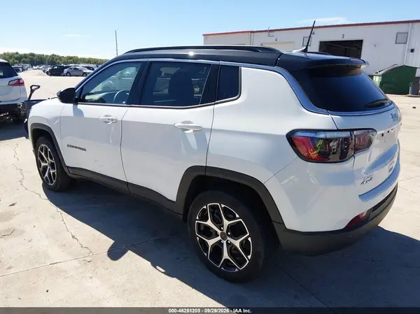 3C4NJDCN7ST518677 — 2025 Jeep Compass, фото 3 с аукциона IAAI, Естественный износ