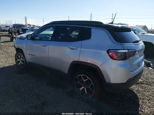 3C4NJDCN0ST512235 — 2025 Jeep Compass, фото 3 с аукциона IAAI, Передняя часть
