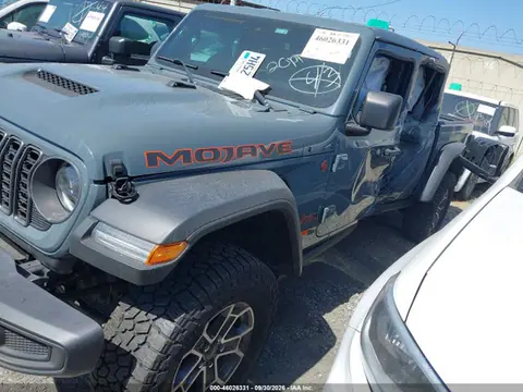 2025 Jeep Gladiator Mojave 4x4 VIN 1C6RJTEG9SL523845 фото 2