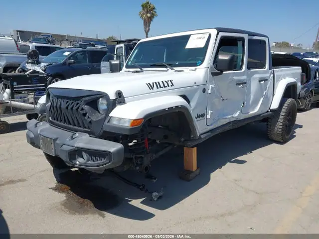 1C6HJTAG1PL526201 — 2023 Jeep Gladiator Willys 4X4, фото 2 с аукциона IAAI 14.10.2026, Передняя часть слева