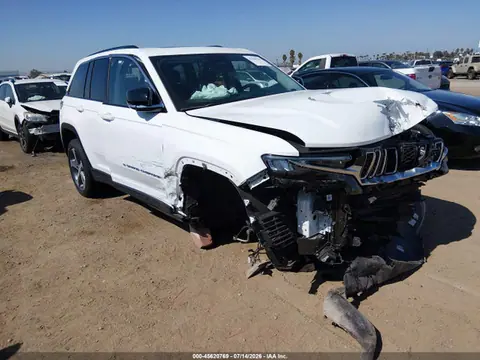 1C4RJYB68RC684926 — 2024 Jeep Grand Cherokee 4XE, Передняя часть (Front End), фото до ремонта
