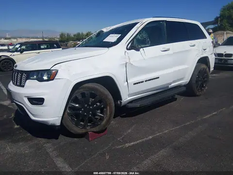 2018 Jeep Grand Cherokee Altitude 4x2 VIN 1C4RJEAG6JC153463 фото 2