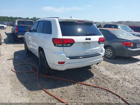 2018 Jeep Grand Cherokee Altitude 4x2 VIN 1C4RJEAG7JC442920 фото 3