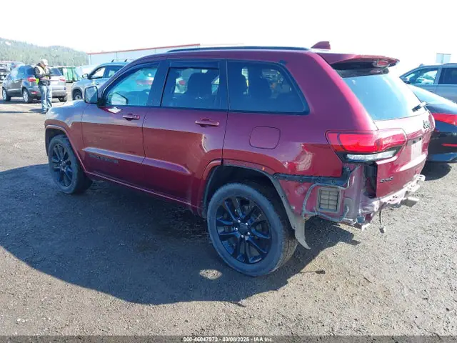 2017 Jeep Grand Cherokee Altitude 4x4 VIN 1C4RJFAG1HC704916 фото 3