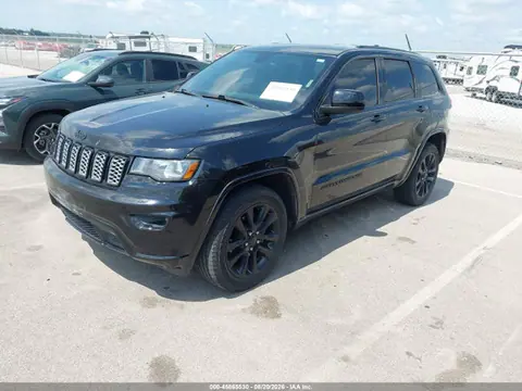 2018 Jeep Grand Cherokee Altitude 4x4 VIN 1C4RJFAG1JC151979 фото 2