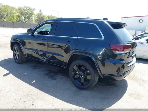 2015 Jeep Grand Cherokee Altitude VIN 1C4RJEAG9FC668822 фото 3