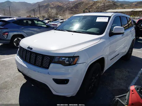 2017 Jeep Grand Cherokee Altitude VIN 1C4RJEAG2HC708340 фото 2