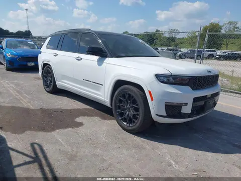 1C4RJKEG8S8693670 — 2025 Jeep Grand Cherokee L Summit Reserve 4X4, Задняя часть (Rear), фото до ремонта