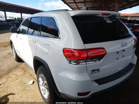 2019 Jeep Grand Cherokee Laredo 4x4 VIN 1C4RJFAG1KC551686 фото 3