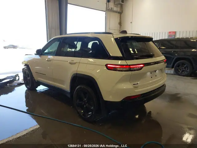 1C4RJHAG5RC141351 — 2024 Jeep Grand Cherokee Laredo/Altitude, фото 3 с аукциона IAAI 13.10.2026, Передняя часть
