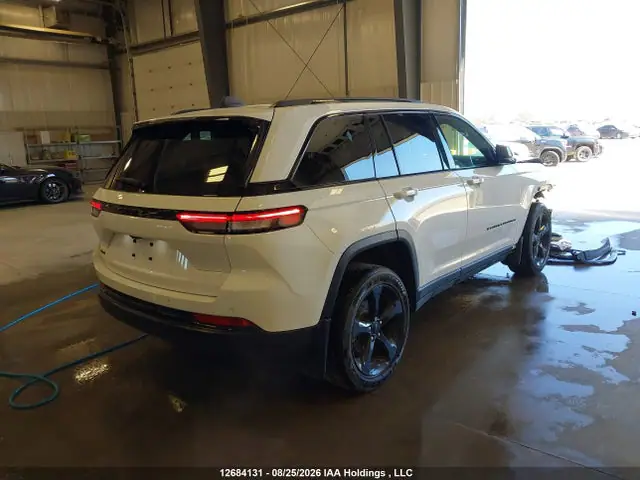 1C4RJHAG5RC141351 — 2024 Jeep Grand Cherokee Laredo/Altitude, фото 4 с аукциона IAAI 13.10.2026, Передняя часть