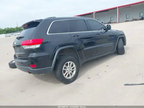 2018 Jeep Grand Cherokee Laredo E 4x4 VIN 1C4RJFAG0JC278416 фото 4
