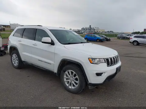 1C4RJFAG5MC872844 — 2021 Jeep Grand Cherokee Laredo E 4X4, Град (Hail), фото до ремонта