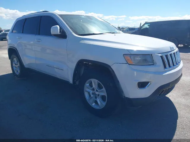 2015 Jeep Grand Cherokee Laredo VIN 1C4RJEAG2FC654017 фото 1