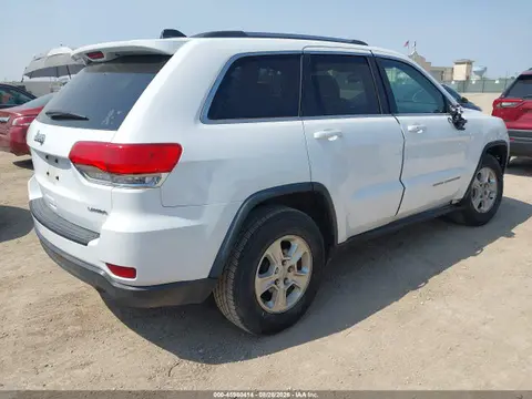 2015 Jeep Grand Cherokee Laredo VIN 1C4RJEAG2FC109161 фото 4