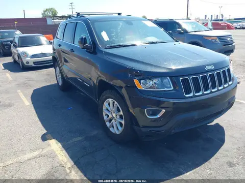 1C4RJFAG8FC208105 — 2015 Jeep Grand Cherokee Laredo, Передняя часть справа (Right Front), фото до ремонта