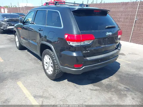 2015 Jeep Grand Cherokee Laredo VIN 1C4RJFAG8FC208105 фото 3
