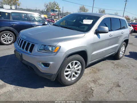 2015 Jeep Grand Cherokee Laredo VIN 1C4RJEAG7FC825425 фото 2
