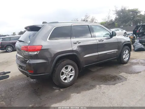 2015 Jeep Grand Cherokee Laredo VIN 1C4RJFAG5FC602225 фото 4