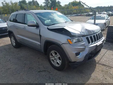 1C4RJFAGXGC414141 — 2016 Jeep Grand Cherokee Laredo, Передняя часть справа (Right Front), фото до ремонта
