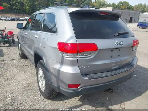 2016 Jeep Grand Cherokee Laredo VIN 1C4RJFAGXGC414141 фото 3