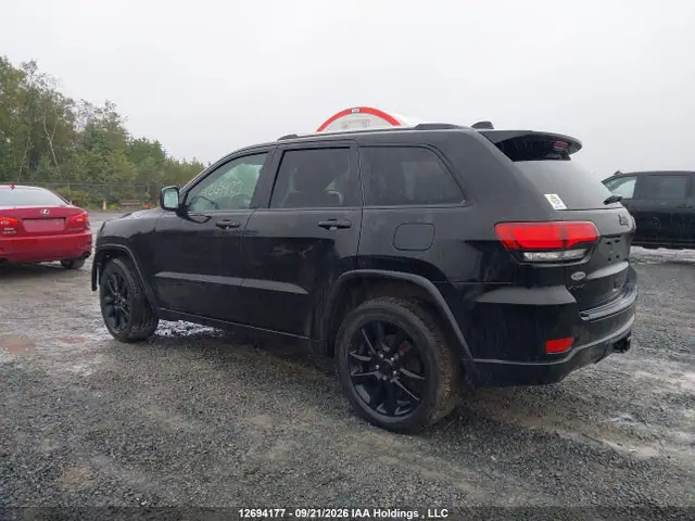 1C4RJFAG6JC417724 — 2018 Jeep Grand Cherokee Laredo, фото 3 с аукциона IAAI 29.09.2026, Передняя часть