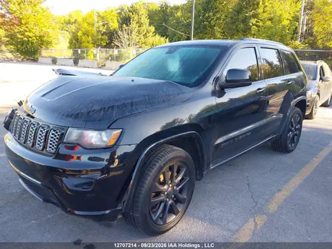 2018 Jeep Grand Cherokee Laredo VIN 1C4RJFAG7JC355394 фото 2