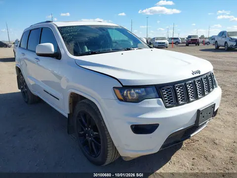 1C4RJFAG9JC156542 — 2018 Jeep Grand Cherokee Laredo, Град (Hail), фото до ремонта