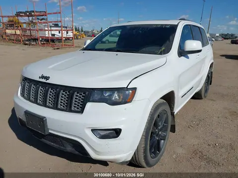 2018 Jeep Grand Cherokee Laredo VIN 1C4RJFAG9JC156542 фото 2