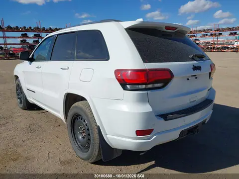 2018 Jeep Grand Cherokee Laredo VIN 1C4RJFAG9JC156542 фото 3