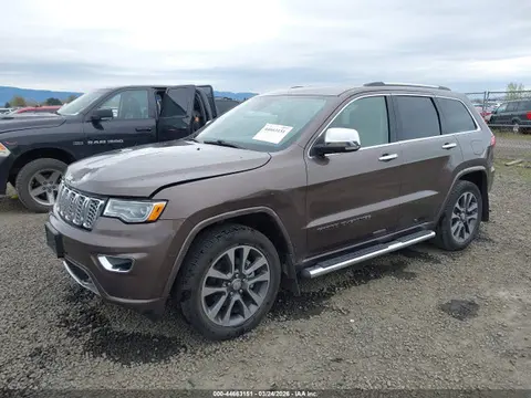 2017 Jeep Grand Cherokee Overland 4x4 VIN 1C4RJFCG3HC790324 фото 2