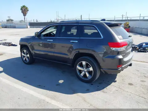 2015 Jeep Grand Cherokee Overland VIN 1C4RJFCG9FC833559 фото 3