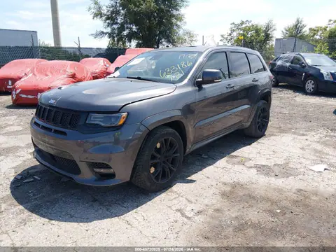 2017 Jeep Grand Cherokee Srt VIN 1C4RJFDJ8HC633186 фото 2