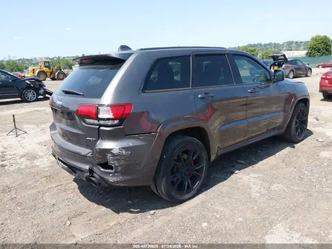 2017 Jeep Grand Cherokee Srt VIN 1C4RJFDJ8HC633186 фото 4