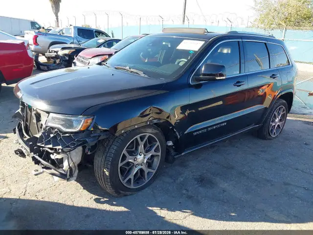 1C4RJEBG5JC204837 — 2018 Jeep Grand Cherokee Sterling Edition 4X2, фото 2 с аукциона IAAI 14.10.2026, Передняя часть