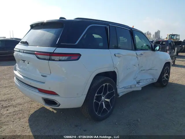 1C4RJHEG5R8620172 — 2024 Jeep Grand Cherokee Summit Reserve, фото 4 с аукциона IAAI 14.10.2026, Правый бок