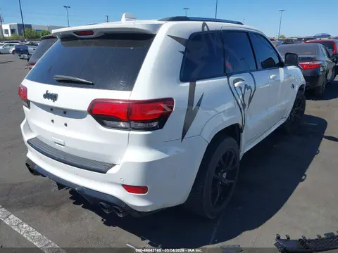 2018 Jeep Grand Cherokee Trackhawk VIN 1C4RJFN95JC272395 фото 4