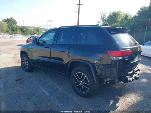 2017 Jeep Grand Cherokee Trailhawk 4x4 VIN 1C4RJFLG4HC635751 фото 3