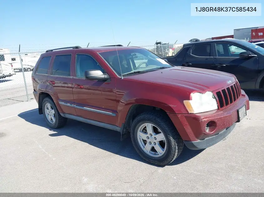 2007 Jeep Grand Cherokee Laredo VIN 1J8GR48K37C585434 фото 2