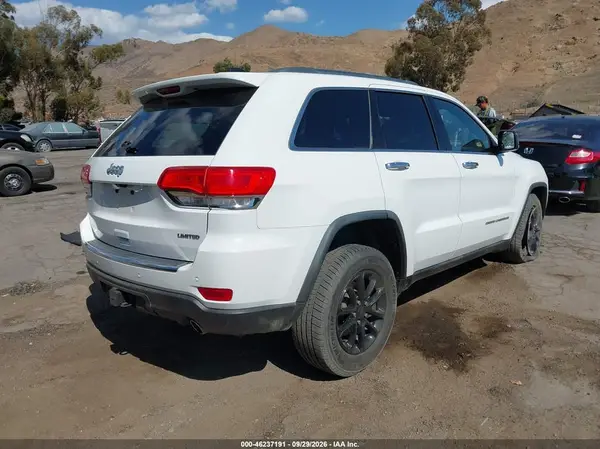 1C4RJEBG1GC329679 — 2016 Jeep Grand Cherokee, фото 4 с аукциона IAAI, Передняя часть