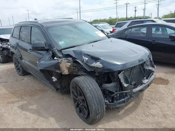 1C4RJEAG2HC722271 — 2017 Jeep Grand Cherokee, Передняя часть справа (Right Front), фото до ремонта