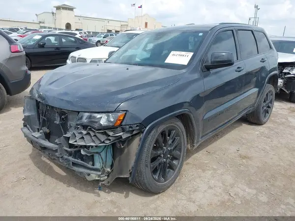 1C4RJEAG2HC722271 — 2017 Jeep Grand Cherokee, фото 2 с аукциона IAAI, Передняя часть справа