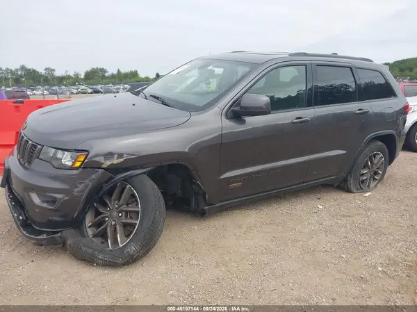 1C4RJFAG0HC676719 — 2017 Jeep Grand Cherokee, фото 2 с аукциона IAAI, Передняя часть