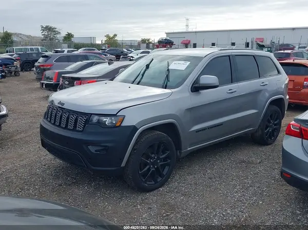 1C4RJFAG5HC910353 — 2017 Jeep Grand Cherokee, фото 2 с аукциона IAAI, Левый и правый бока