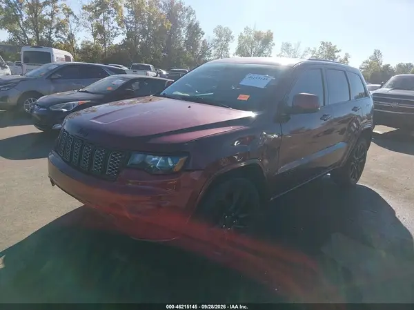 1C4RJFAG4HC767928 — 2017 Jeep Grand Cherokee, фото 2 с аукциона IAAI, Передняя часть слева