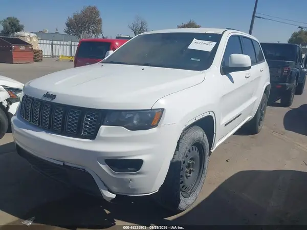 1C4RJEAG9HC813392 — 2017 Jeep Grand Cherokee, фото 2 с аукциона IAAI, Естественный износ