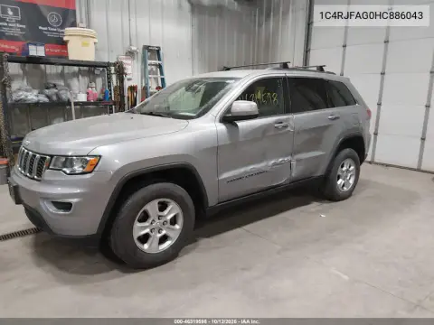 2017 Jeep Grand Cherokee Laredo 4X4 VIN 1C4RJFAG0HC886043 фото 3